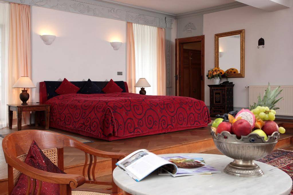 Hotel Schloss Эдесхайм Экстерьер фото